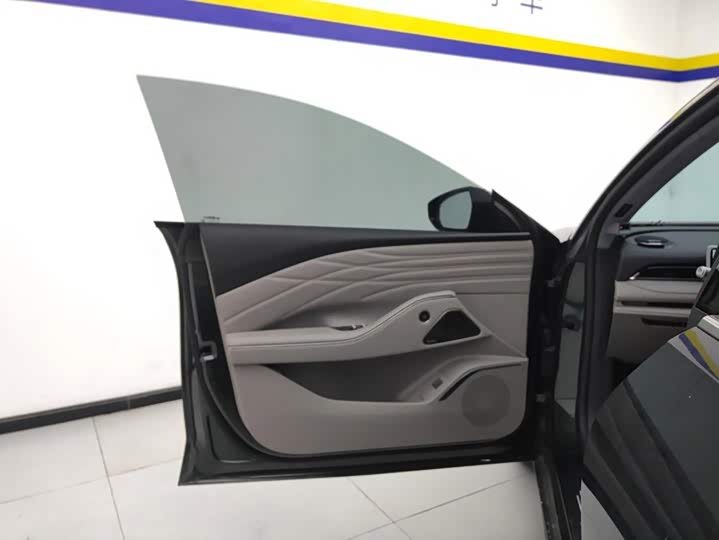 Geely Galaxy Starshine 8 EM-i, 2025 — фото 7 из 9