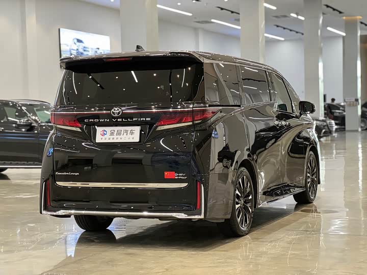 Toyota Vellfire, 2023 — фото 4 из 9