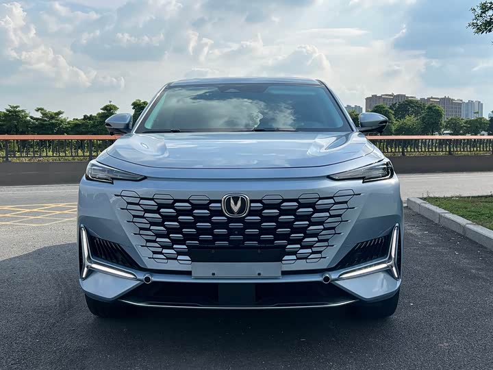 Changan UNI-K Hybrid, 2022 — фото 2 из 9