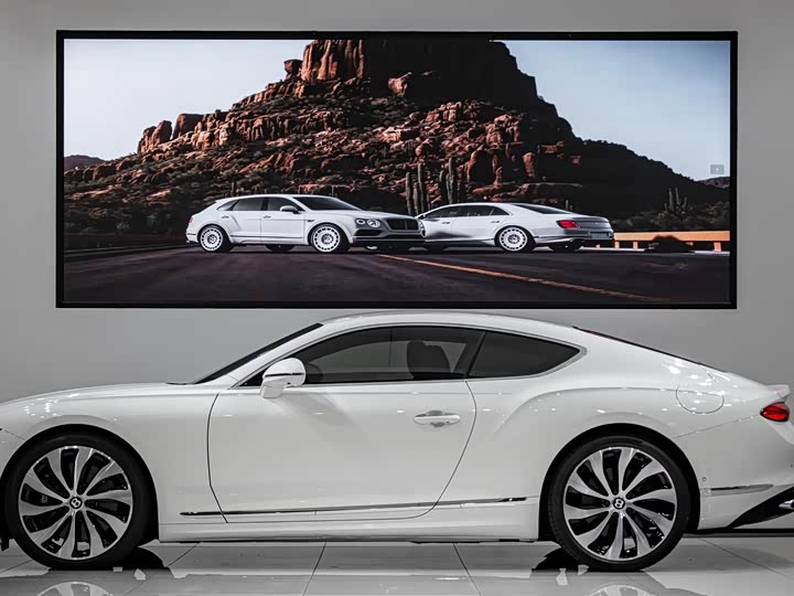 Bentley Continental GT Hybrid, 2025 — фото 4 из 9