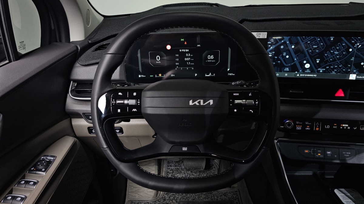 Kia Carnival, 2025 — фото 12 из 12