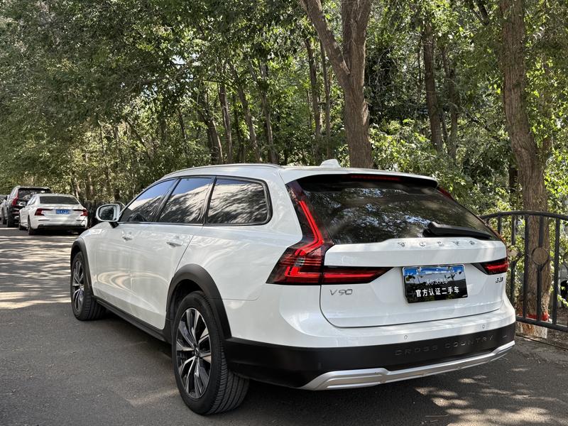 Volvo V90, 2025 — фото 4 из 10