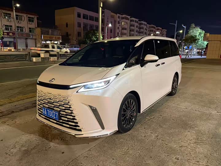 Lexus LM, 2024 — купить в Казани под ключ