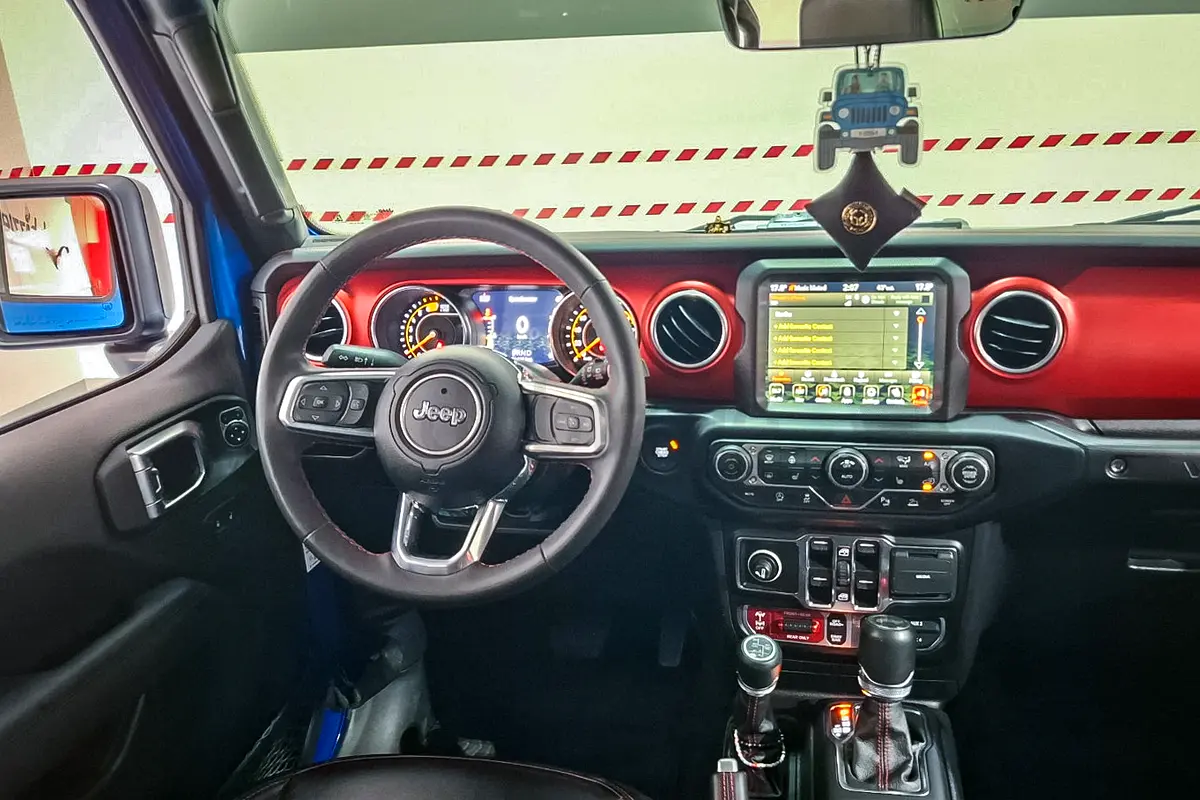Jeep Wrangler, 2023 — фото 10 из 10