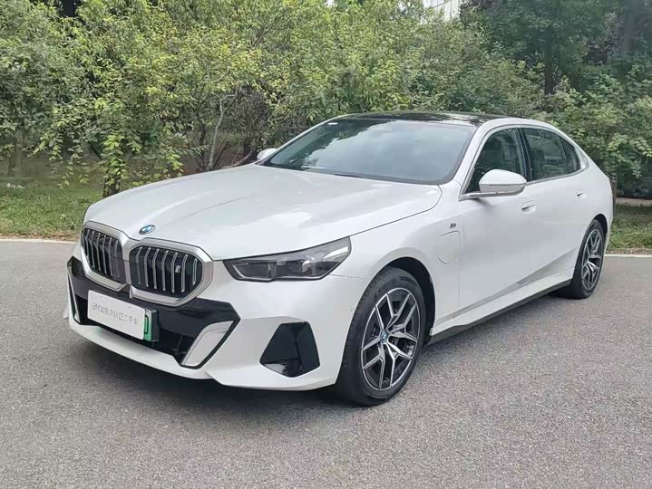 BMW i5, 2025 — купить в Казани под ключ