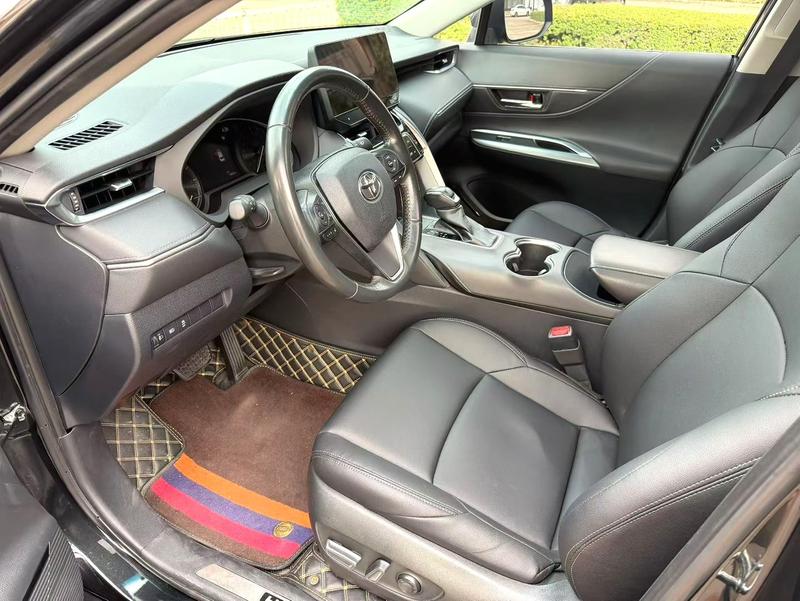 Toyota Harrier, 2023 — фото 8 из 10