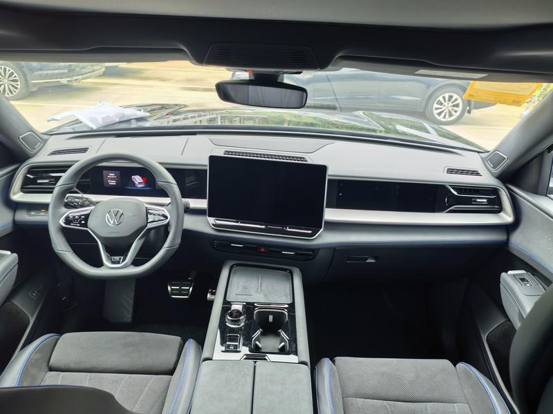 Volkswagen Teramont Pro, 2025 — фото 4 из 7