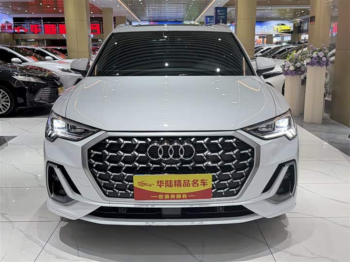 Audi Q3, 2023 — фото 2 из 9