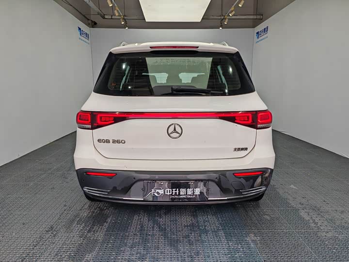 Mercedes-Benz EQB, 2023 — фото 5 из 9