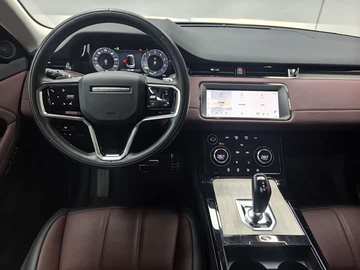 Land Rover Range Rover Evoque L Hybrid, 2023 — фото 8 из 9