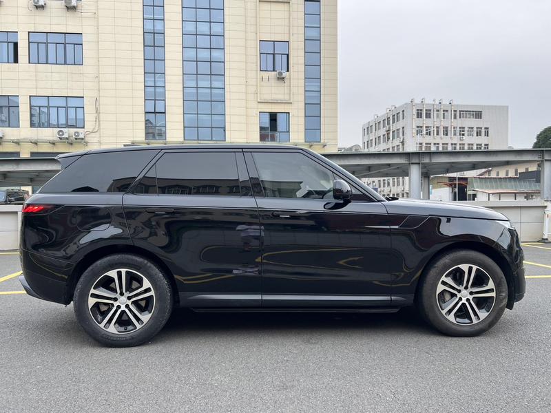 Land Rover Range Rover Sport, 2023 — фото 7 из 12