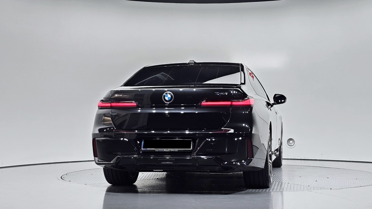 BMW 7 Series, 2023 — фото 4 из 12