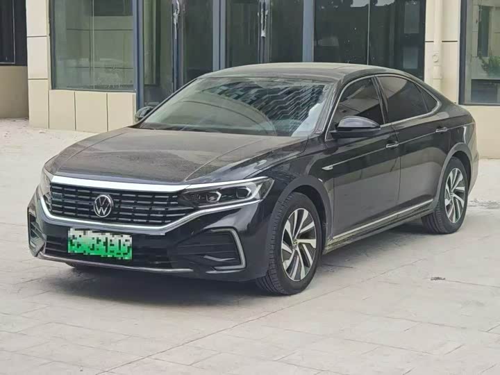 Volkswagen Passat Hybrid, 2022 — купить в Санкт-Петербурге под ключ