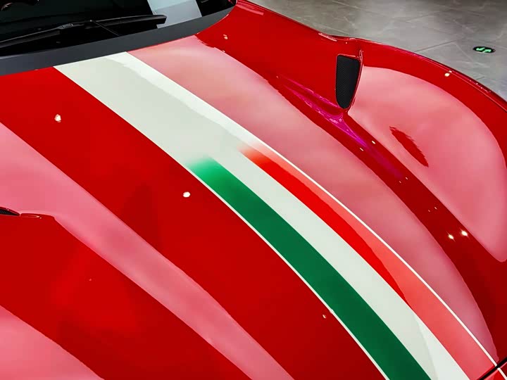 Ferrari 812, 2024 — фото 8 из 9