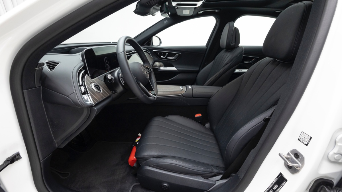 Mercedes-Benz E-Class, 2025 — фото 7 из 12