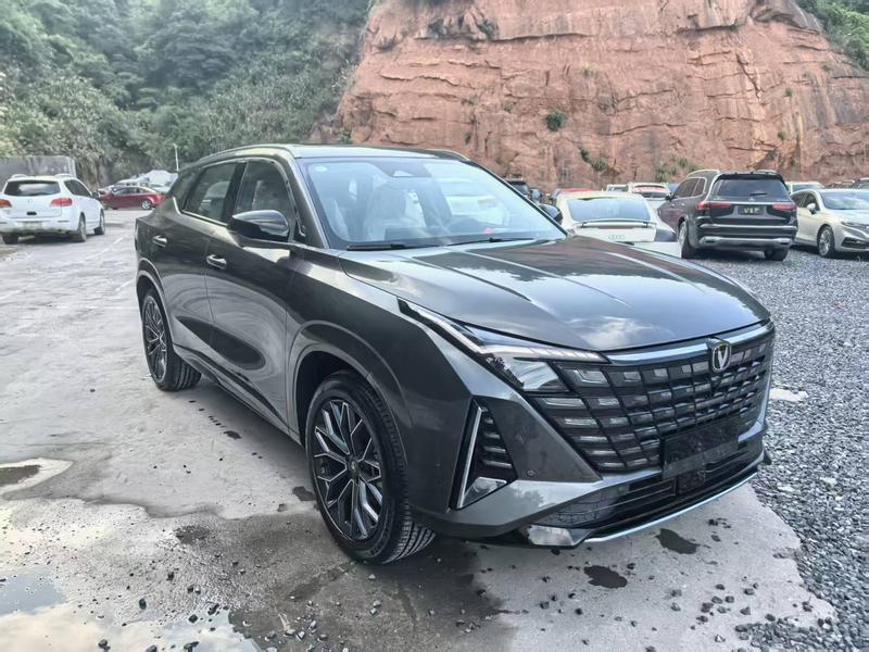 Changan UNI-Z Hybrid, 2026 — фото 3 из 10