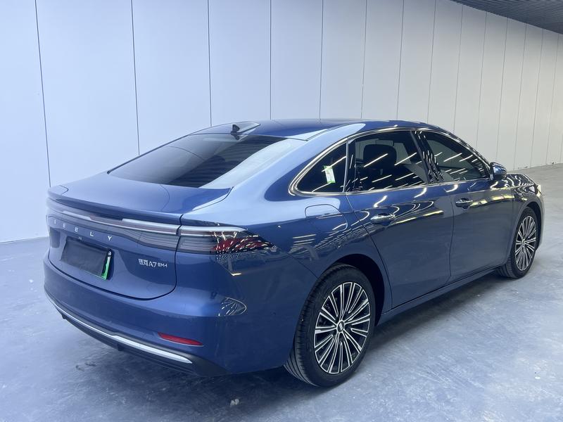 Geely Galaxy A7, 2025 — фото 7 из 12
