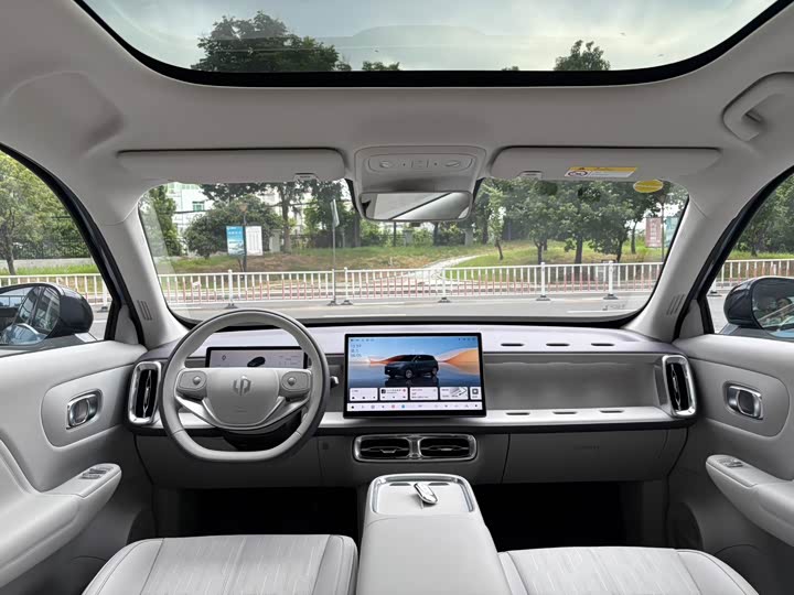 Leapmotor B10, 2025 — фото 8 из 9