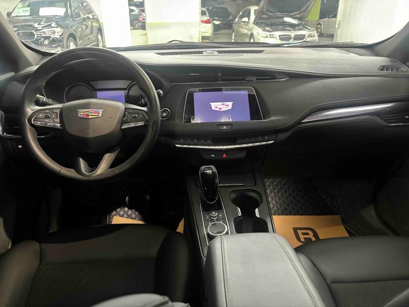 Cadillac XT4, 2022 — фото 6 из 10