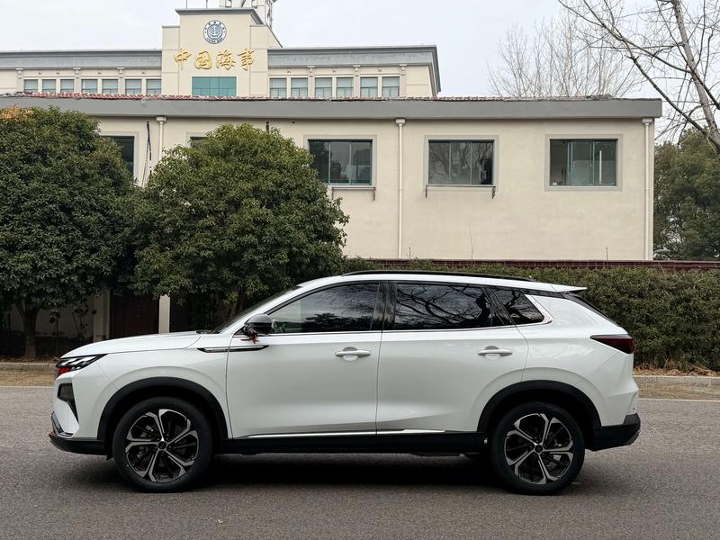 Dongfeng Aeolus Huge, 2024 — фото 4 из 12