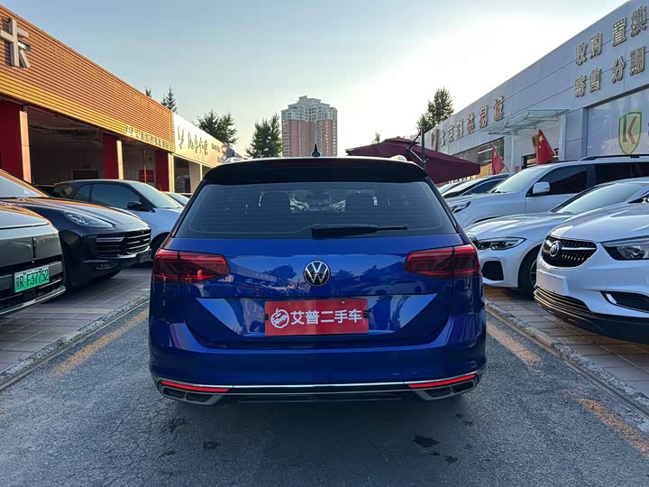 Volkswagen Passat Variant, 2023 — фото 3 из 9