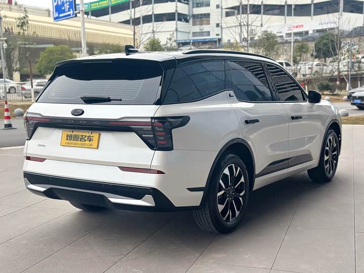 Ford Edge, 2024 — фото 7 из 9