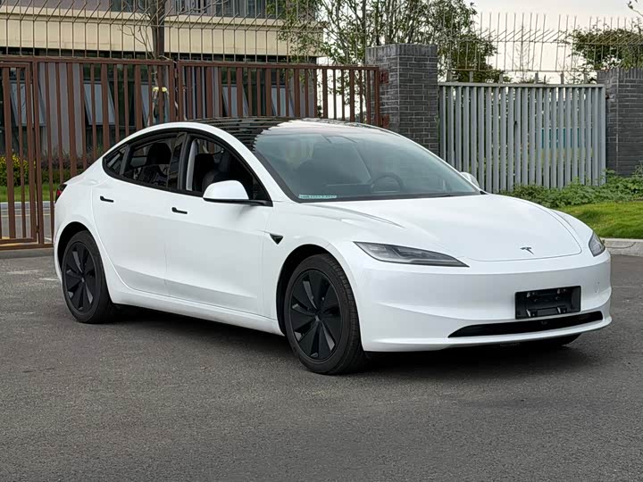 Tesla Model 3, 2026 — фото 3 из 9
