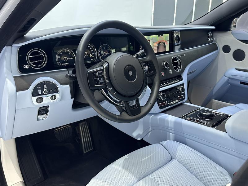 Rolls-Royce Ghost, 2025 — фото 6 из 10