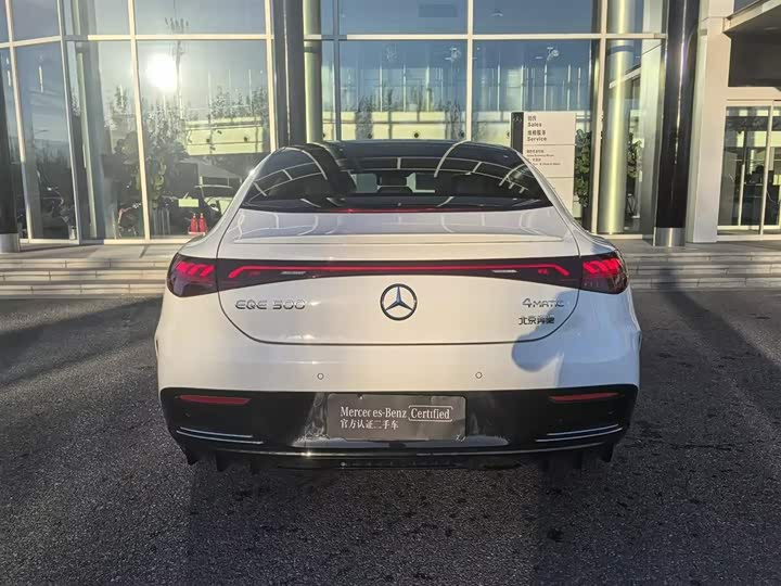 Mercedes-Benz EQE, 2025 — фото 4 из 9