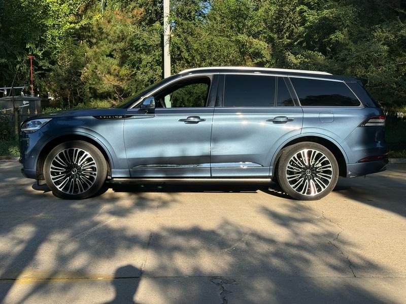 Lincoln Aviator, 2023 — фото 4 из 12