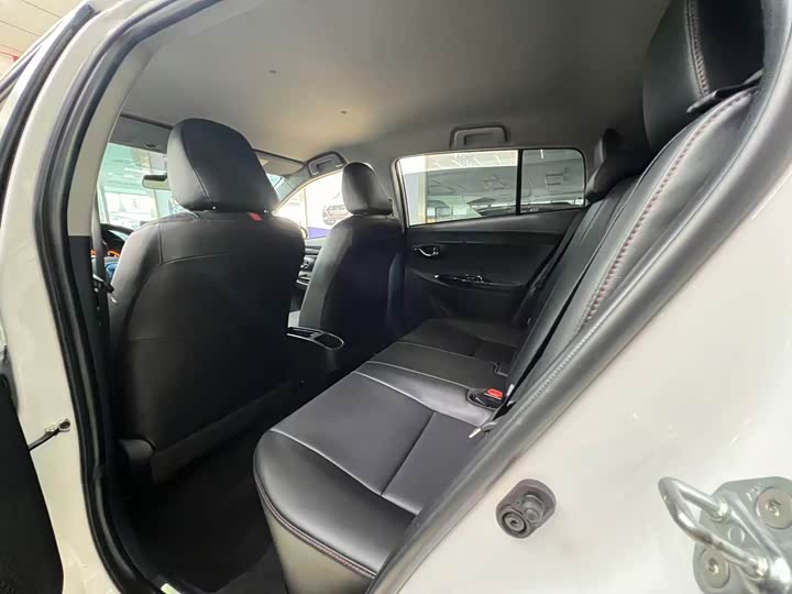 Toyota Yaris L Hatchback, 2022 — фото 7 из 9