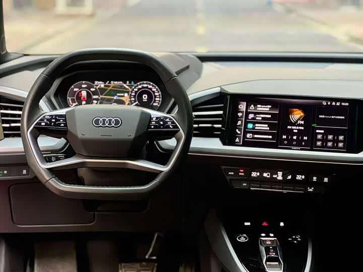 Audi Q5 e-tron, 2024 — фото 9 из 9
