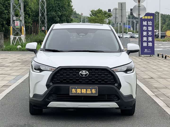 Toyota Corolla Cross, 2023 — фото 2 из 9