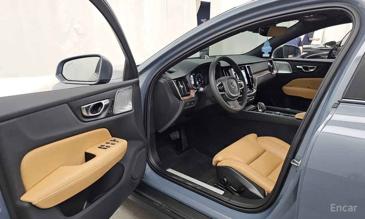 Volvo V60, 2021 — фото 10 из 12