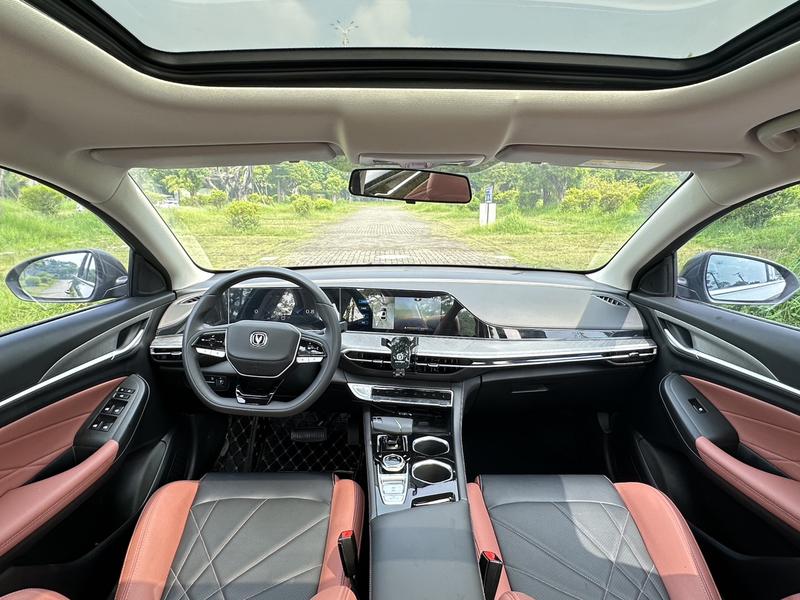 Changan Eado Plus, 2022 — фото 8 из 12