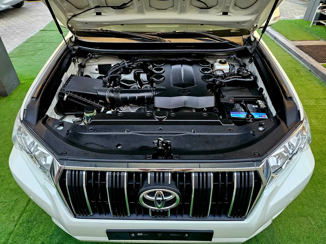 Toyota Prado, 2023 — фото 7 из 10