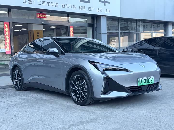 BAIC Arcfox Alpha S5, 2024 — фото 3 из 9