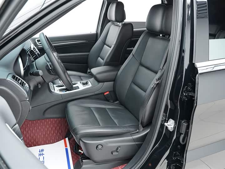 Jeep Grand Cherokee, 2022 — фото 7 из 9