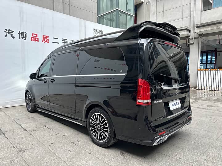 Mercedes-Benz V-Class, 2022 — фото 7 из 9