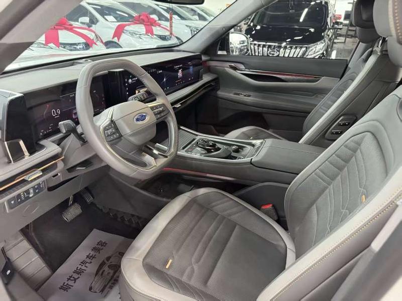 Ford Edge, 2024 — фото 8 из 10