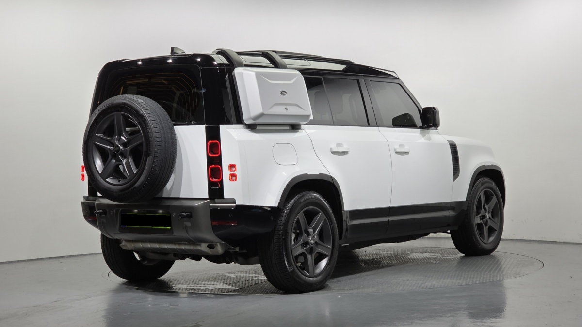 Land Rover Defender, 2024 — фото 2 из 12