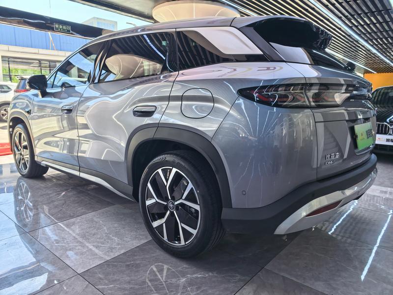 BYD Song L DM-i Hybrid, 2026 — фото 4 из 11