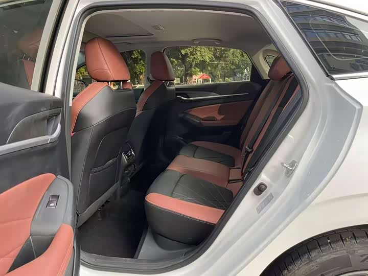 Changan Eado Plus, 2024 — фото 6 из 9