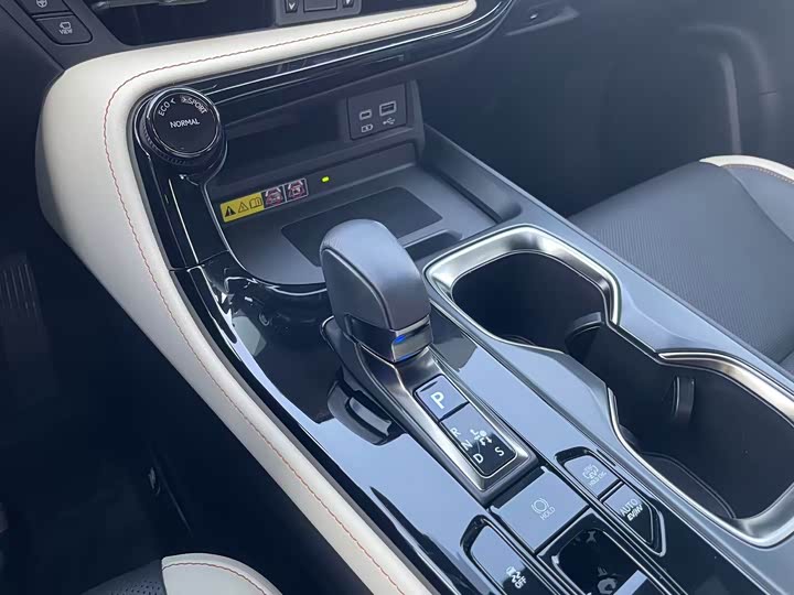 Lexus NX Hybrid, 2021 — фото 3 из 9