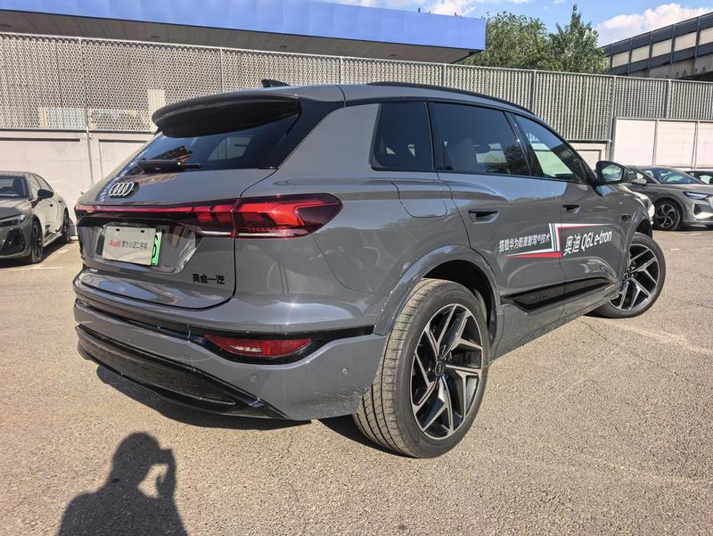 Audi Q6L e-tron, 2025 — фото 5 из 12