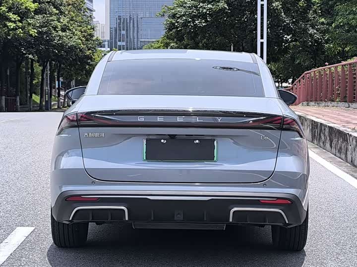 Geely Galaxy L6, 2024 — фото 6 из 9