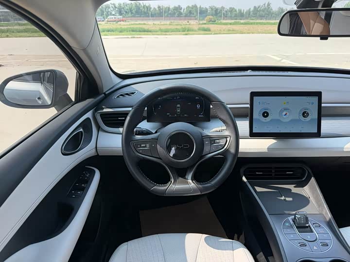 BYD Seal 05 DM-i Hybrid, 2025 — фото 6 из 9