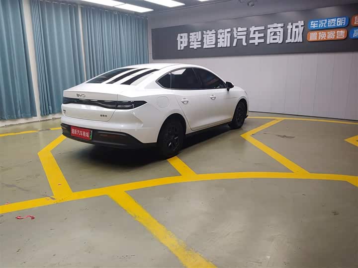BYD Seal 05 DM-i Hybrid, 2025 — фото 7 из 9