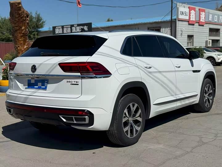 Volkswagen Teramont X, 2022 — фото 9 из 9