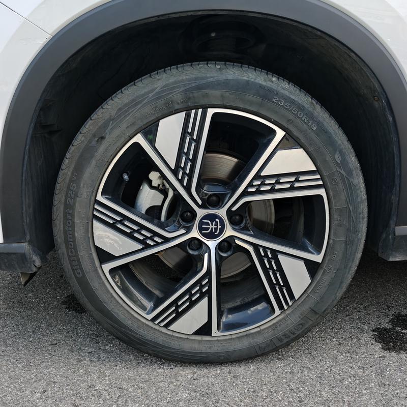 BYD Song Pro Hybrid, 2023 — фото 8 из 12